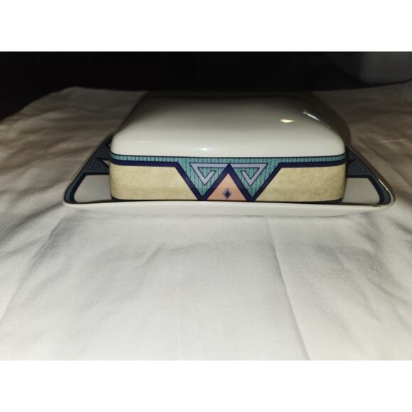 Christopher Stuart Y0232 Butter Dish with Lid - Picture 3 of 6